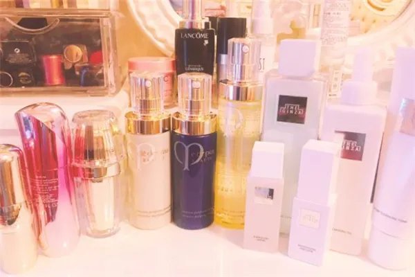 七夕送女朋友礼物排行榜：零食大礼包心意十足，第一最为常见