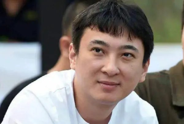 最近比较消停的王思聪又开撕，李宁董事长做了什么遭怼？