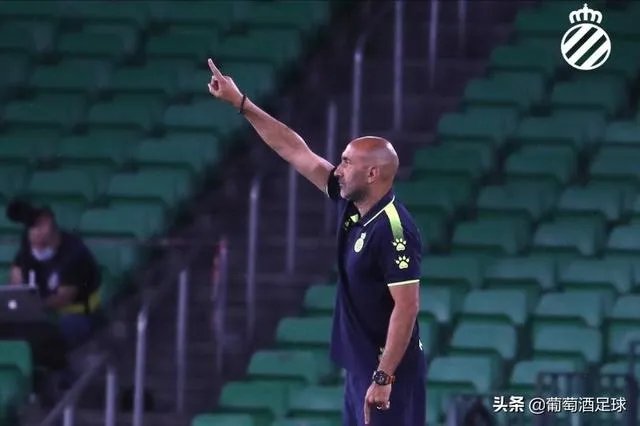 面对贝蒂斯武磊空门不进，是武磊射门不正确，还是对方神勇？