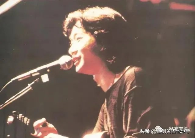 如果黄家驹可以复活办一次告别演唱会，会有多少人去呢？