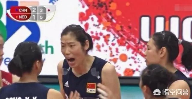 女排战胜荷兰获九连胜，但为何比赛中朱婷怒吼队友，赛后全队没有庆祝，当时发生了什么？