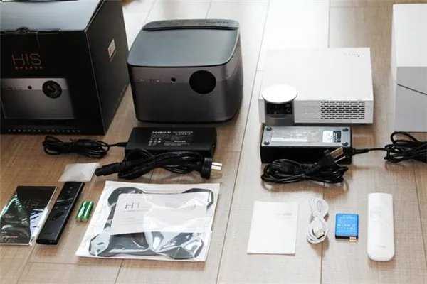 神画大威和极米H1S哪个好