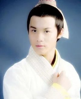 花千骨中小月是谁？