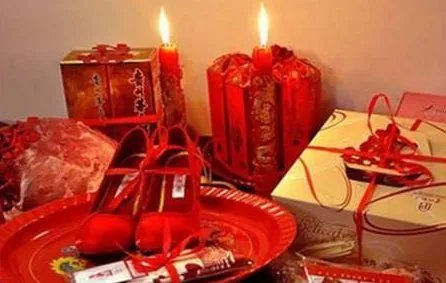 接亲被丈母娘嫌给一万八太少，遇到这样的情况，新郎该如何应对？