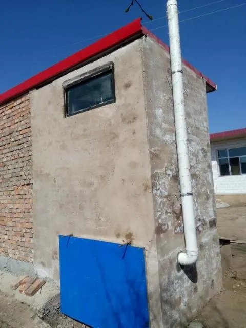 农村改厕是一个旱厕蹲便器能直接在上面安装个坐便器吗？为什么？