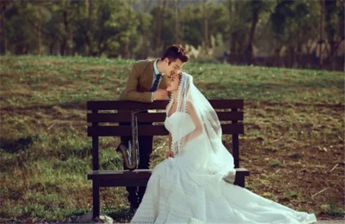 青岛婚纱摄影排行榜    青岛婚纱摄影外景地推荐