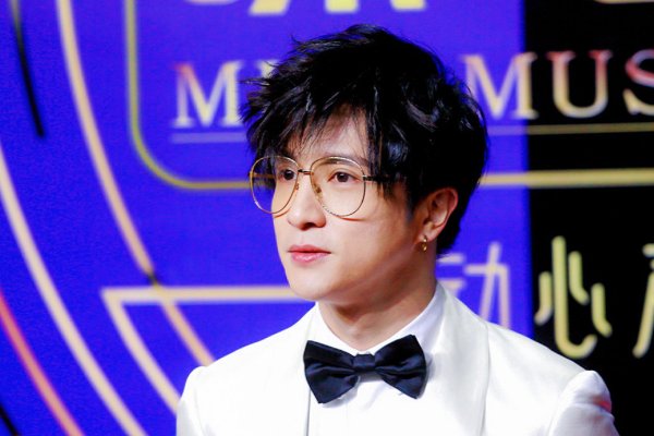 这么多黑料被扒出来之后，你为什么还喜欢薛之谦？