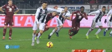 都灵德比，C罗在打进点球后故意冲撞和挑衅门将吃到黄牌，你怎么看？