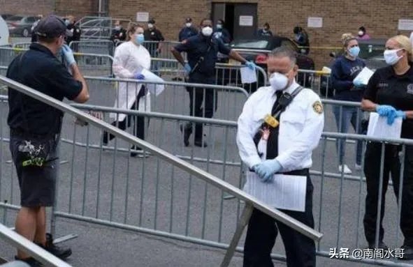 天气越来越冷了，您觉得第二波疫情会爆发吗？