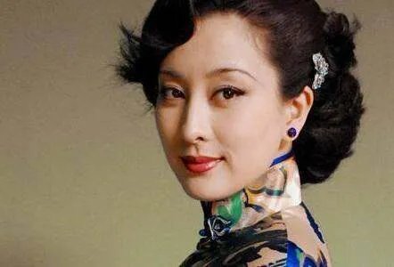 关露萍丁默群结局