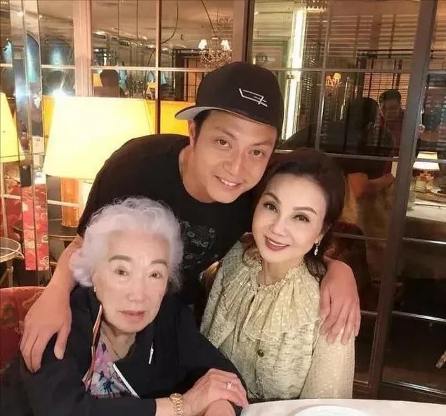 娶“婉君”谢玲玲，与王祖贤谈恋爱，林建岳到底凭什么？