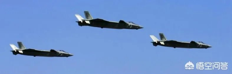 歼20服役和歼20列装意思一样吗？