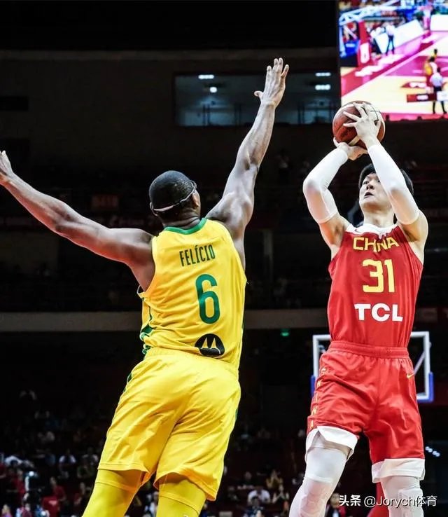 中国男篮以70比73再次不敌巴西，怎样评价本场比赛？