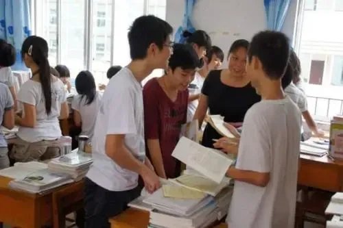 教育部规定中小学不得组织周考月考单元考，这是为何？