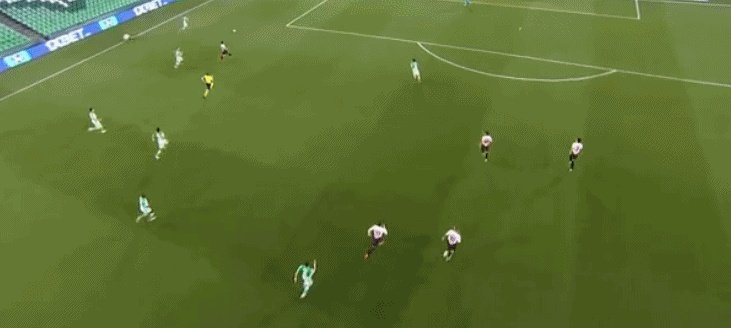 面对贝蒂斯武磊空门不进，是武磊射门不正确，还是对方神勇？