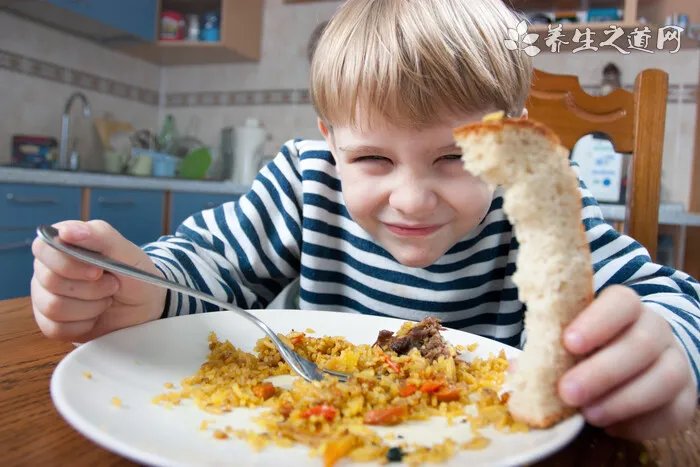买药水自己做烫发步骤 烫发药水定型水的成分