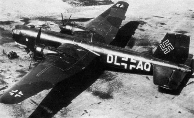 联军轰炸柏林飞机有多少架