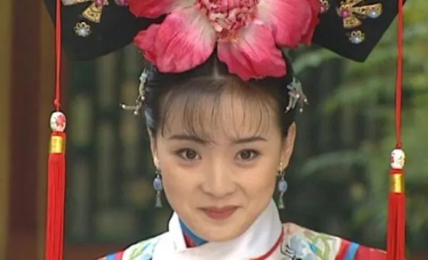 王艳和老公相差年龄悬殊，为什么现实中夫妻年纪差越来越大？