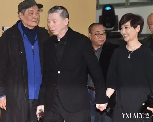 冯小刚老婆是谁曝冯小刚从王志文手中抢走现任妻子徐帆内幕