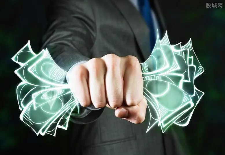 刘国梁为代言爱钱进道歉 投资者资金无法提现