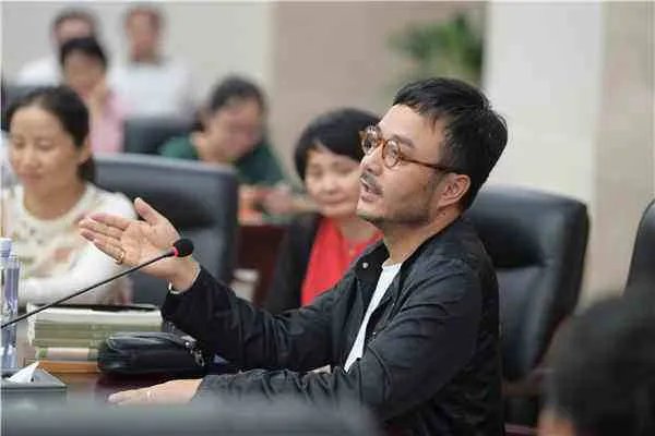 网传汪涵代言的app导致多人被骗，他的人设是不是算崩了？