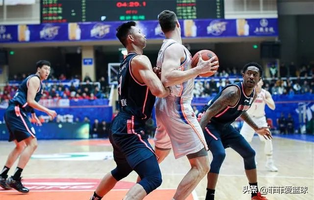 广东和新疆获胜，辽篮输给广厦，1月5日CBA积分榜有何变化？