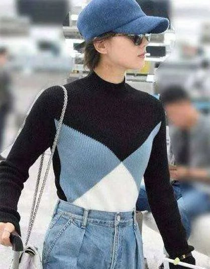 刘诗诗独自现身机场，脖子上这红印是因为拔罐还是吻痕