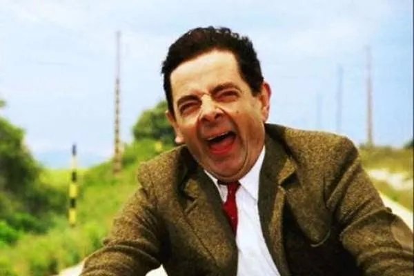 憨豆先生26岁儿子长相曝光，为何他儿子被称为憨豆二世？