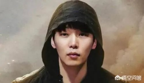 如果组建一支英雄联盟地表最强战队，哪些选手的巅峰时期能够胜任？