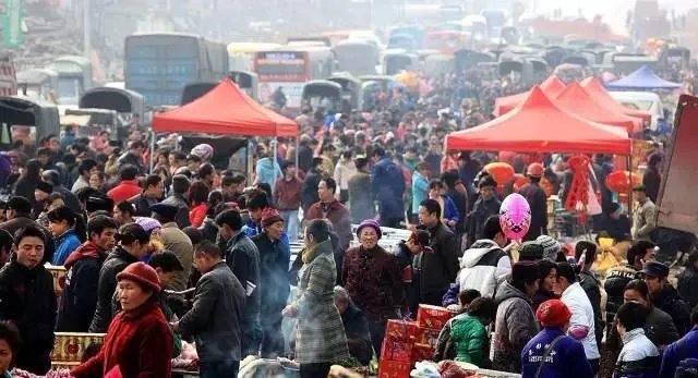 啥也别说年底买宝马, 24岁小伙赶大集究竟干的啥