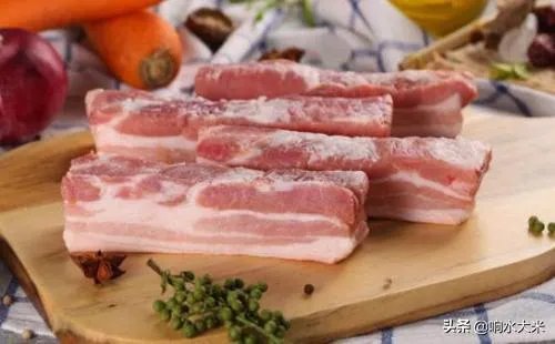 猪价全面暴跌！猪肉降入20元时代，10元猪肉还远吗？