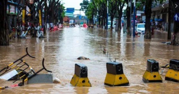 长江第5号洪水形成将会对附近区域造成什么影响？