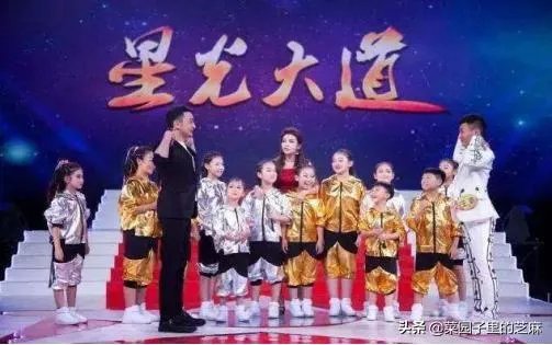 有人说电视上看不见“草帽姐”了，她的近况怎么样？