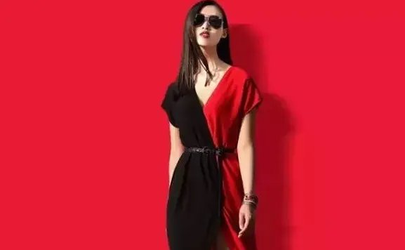 肩宽的女生穿衣有什么搭配技巧？