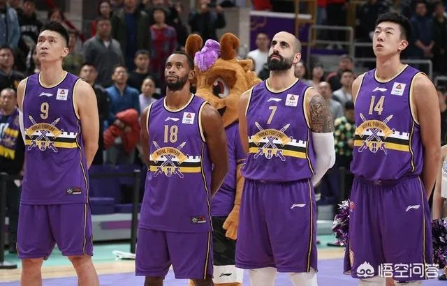 浙江广厦男篮助教王博摊上事了，在CBA比赛现场阻碍记者拍摄，损坏拍摄仪器，如何评价？