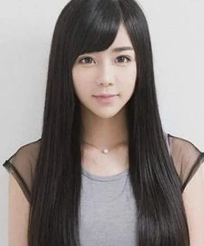 李秀彬整容前后照对比 因不科学的身材爆红