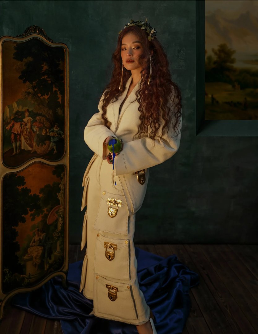 舒淇和赵薇发布复古油画风大片，你更喜欢哪一组？