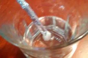 用最简单的材料自制ipad、手机屏幕触控笔？