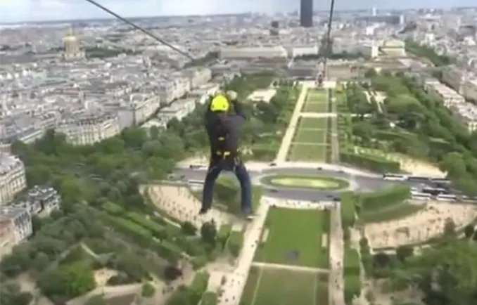 铁塔免费高空滑索是怎么回事？为什么埃菲尔铁塔要推出高空滑索？