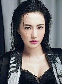 求《维和步兵营》里田爽的扮演者孙晶晶的个人资料？