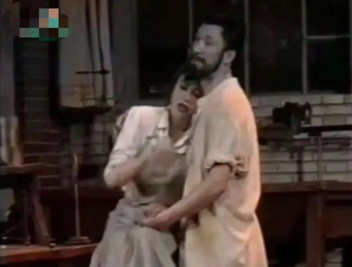 丁嘉丽年轻时候图片 和孙红雷年龄差几岁