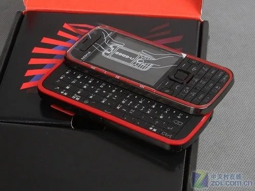 音乐手机也玩全键盘 诺基亚5730XM评测