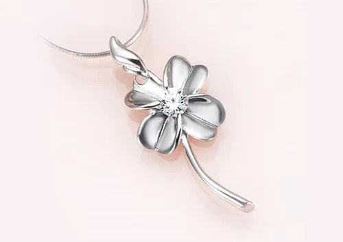 纯银项链款式有几种 挑选纯银项链的技巧