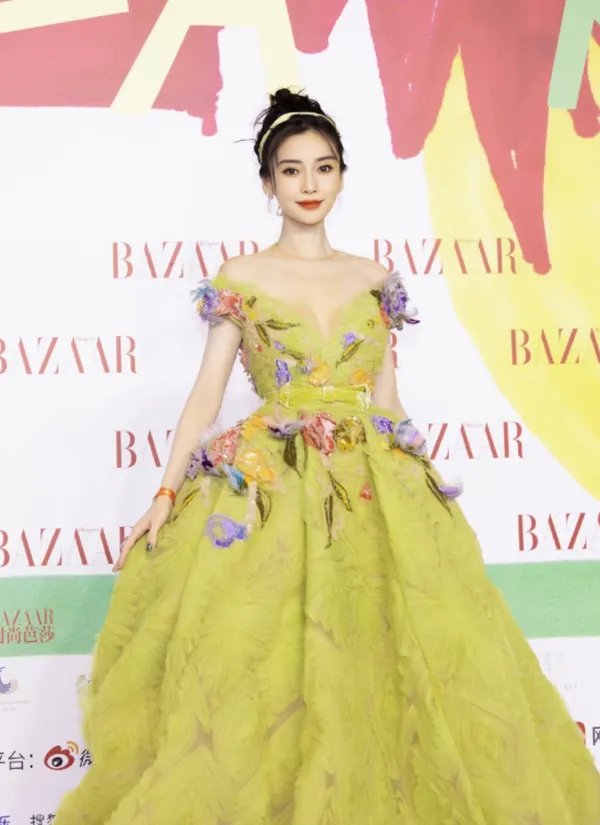 芭莎慈善夜竟然这么卷？女明星几乎人均一件高定！