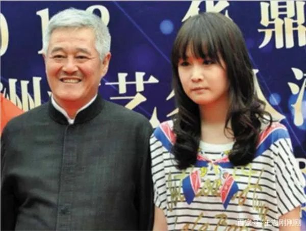 前妻女儿第一次去赵本山家，现在妻子马丽娟态度冷淡，赵本山是怎么应对的？