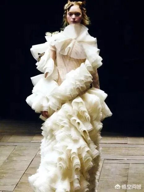 服装秀场为什么看不懂