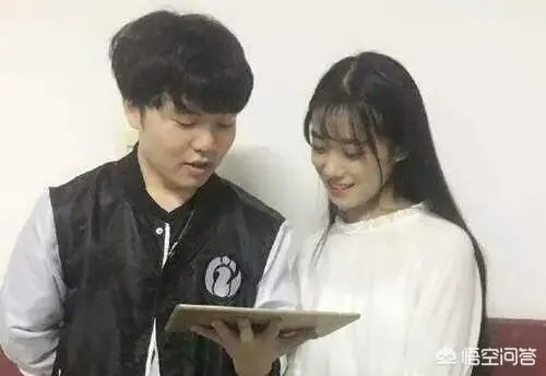 英雄联盟Rookie女友小钰被扒黑历史，曾抛弃重病男友还上过相亲节目，你怎么看？