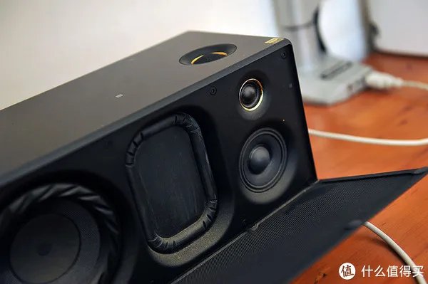 新年新面貌 — 更新布置下电脑桌面上的那些相关设备