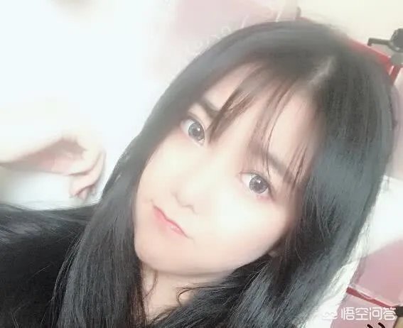 一条小团团不露脸都能成斗鱼一姐，是斗鱼暗中扶持还是她确实有实力？