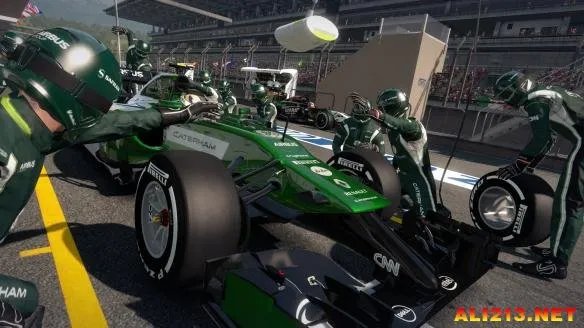 夜战新加坡！《F1 2014》新赛道演示及截图放出